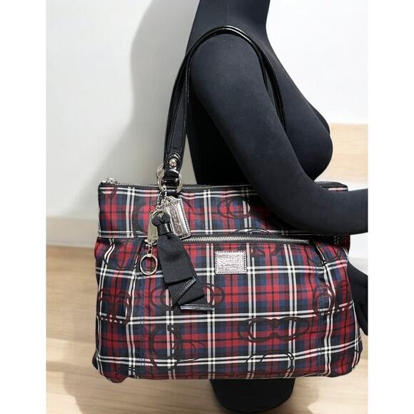 Coach 18713 Poppy Signature Tartan Glam Tote & Matching Wristlet - Picture 8 of 12